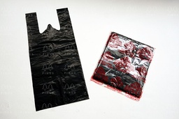 [HDPE0020] KINGKONG MERAH KRESEK HITAM 28 CM 26X220